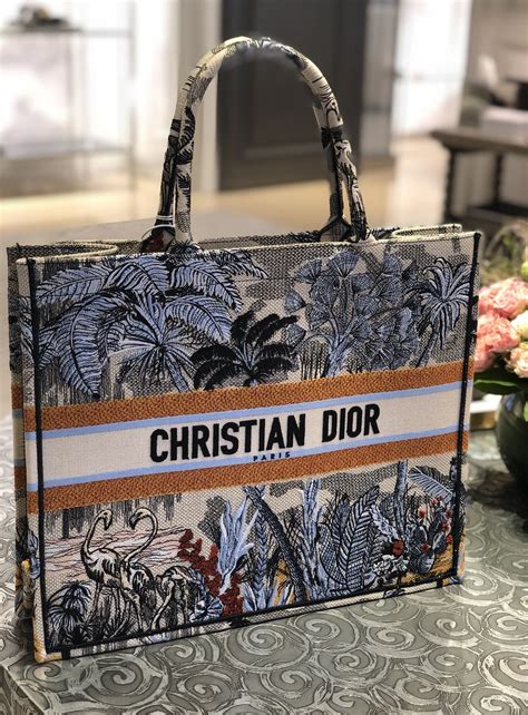 bolso christian dior original|bolso christian dior tela.